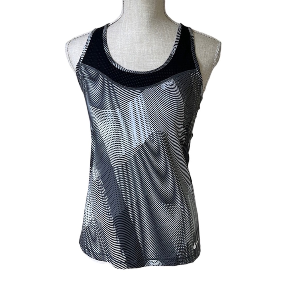 NIKE PRO Womens Hyper-Cool Frequency Dri-Fit Mesh Racerback Tank Top. New